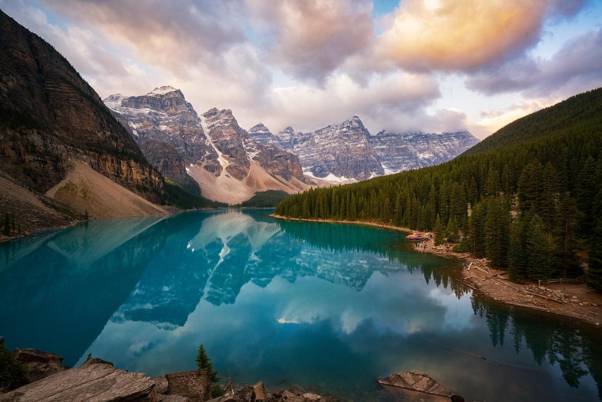 Luxurious One Bedroom Vacation Suite WindTower116 Canmore Extérieur photo